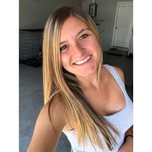 Meet your Posher, Nicole